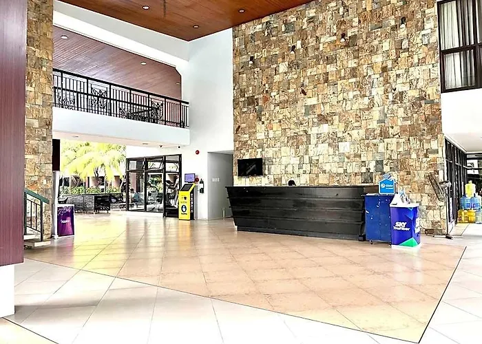The Rochester Parklane Hotel Manila