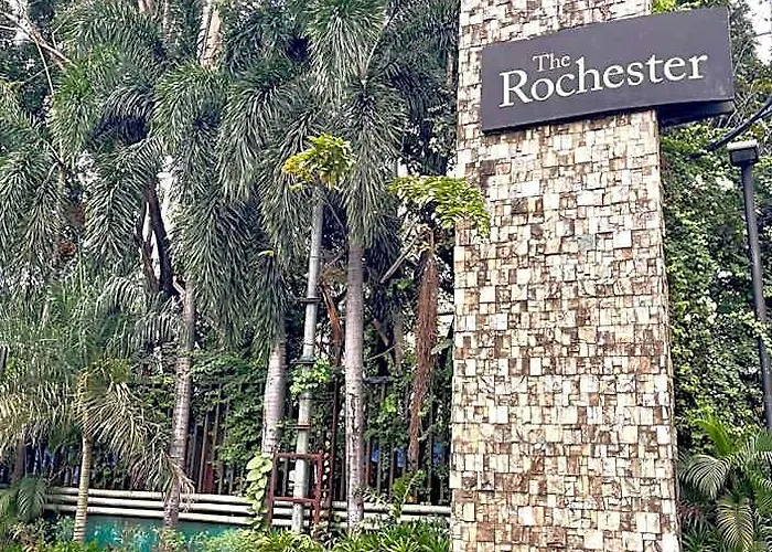 Hotel The Rochester Parklane *